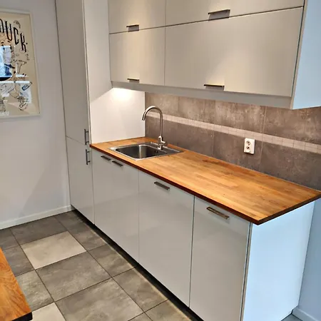 Fully Equipped, Comfortable And Modern With A Balcony, Very Close To The Center, Garage Available In The Building *