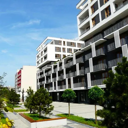 דירה Fully Equipped, Comfortable And Modern With A Balcony, Very Close To The Center, Garage Available In The Building קרקוב
