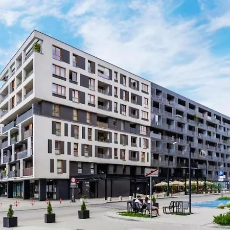 Fully Equipped, Comfortable And Modern With A Balcony, Very Close To The Center, Garage Available In The Building *
